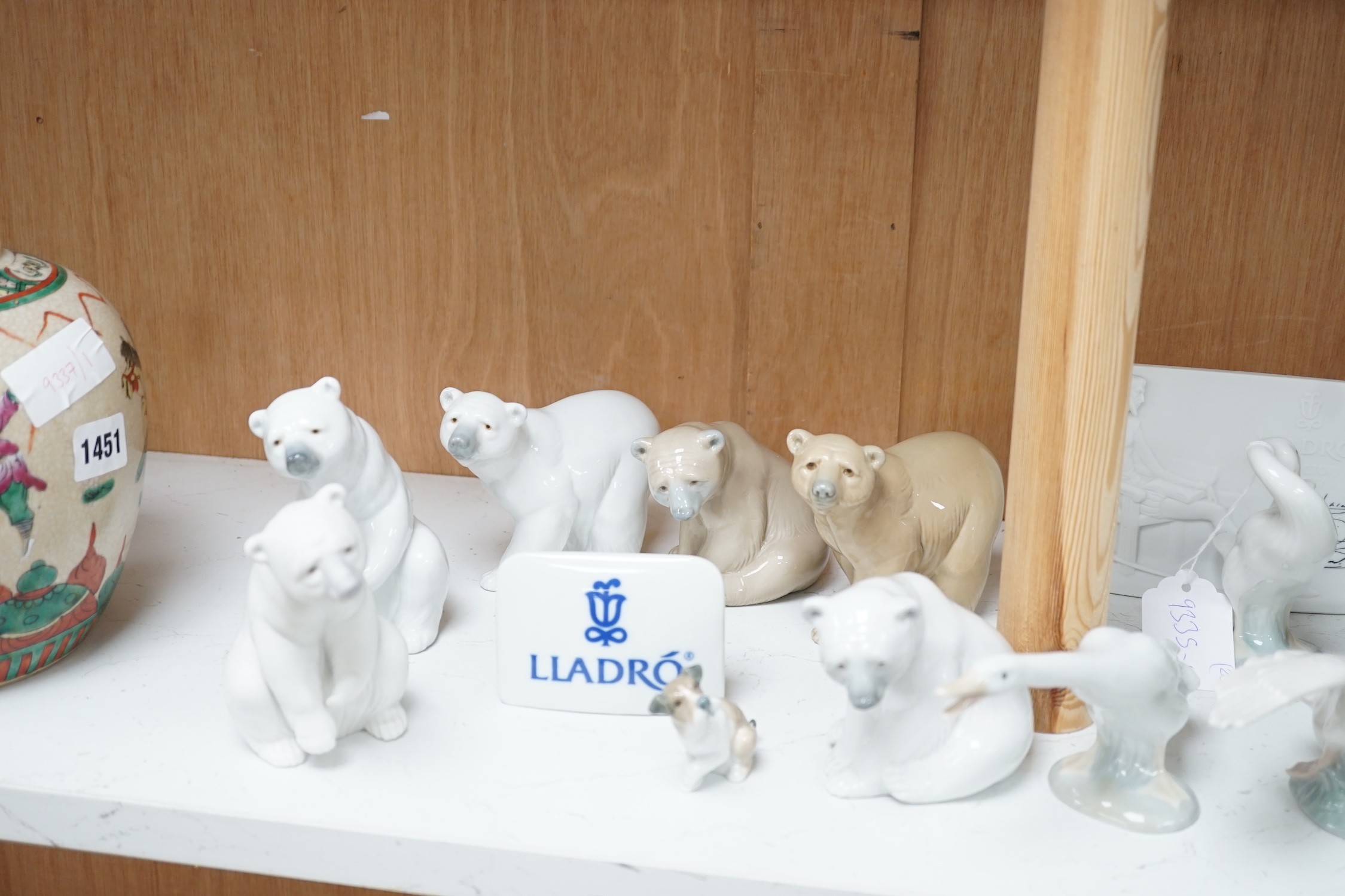 A collection of Lladro bears, ducks figurines and plaques (20)